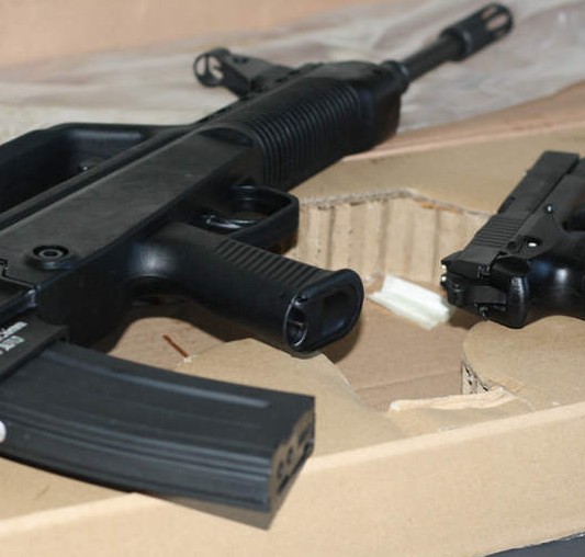 开箱细看外贸97步枪 用北约制式M16弹夹