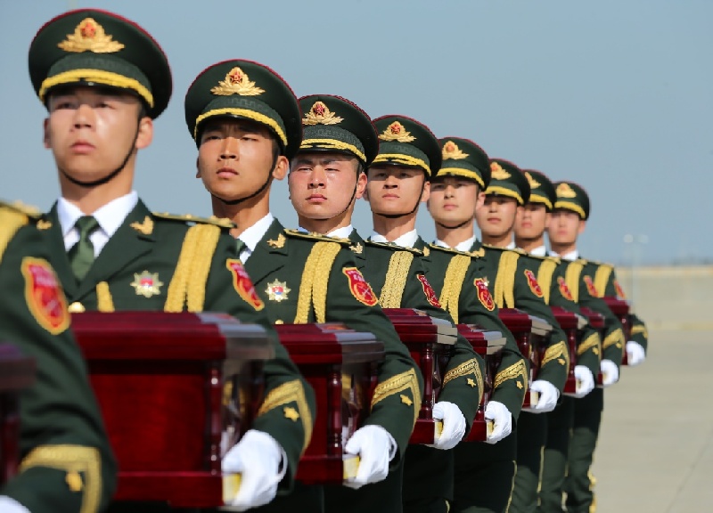 第六批在韓中國人民志願軍烈士遺骸交接儀式在韓國舉行