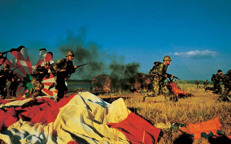 袁学军作品：空中铁拳