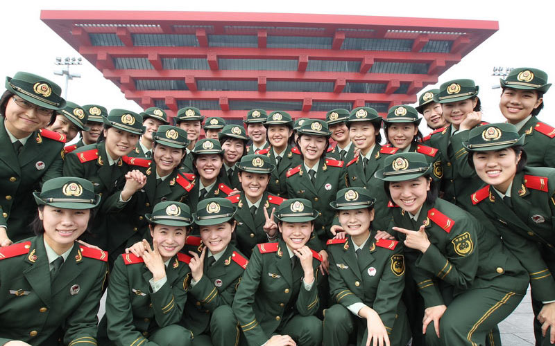 张雷作品：最后的&ldquo;世博&rdquo;女兵