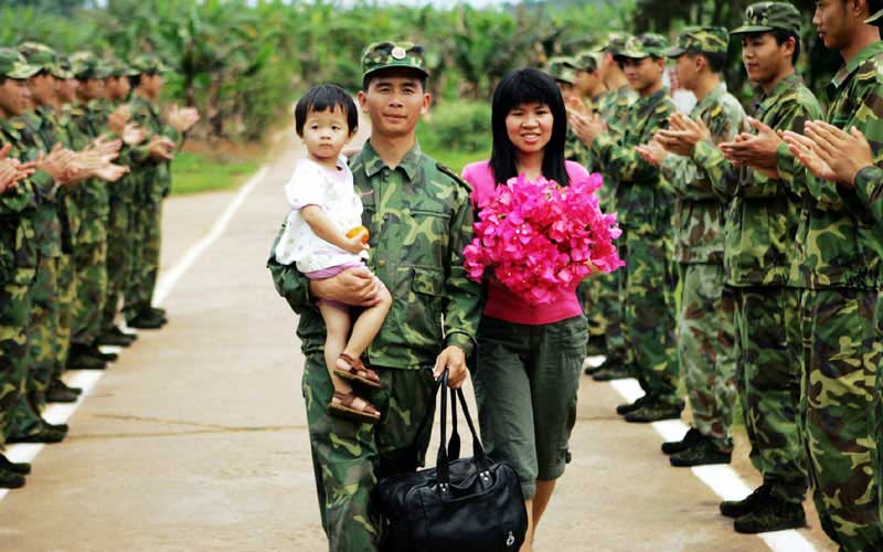 凌耀南作品：爱像大海漫无边