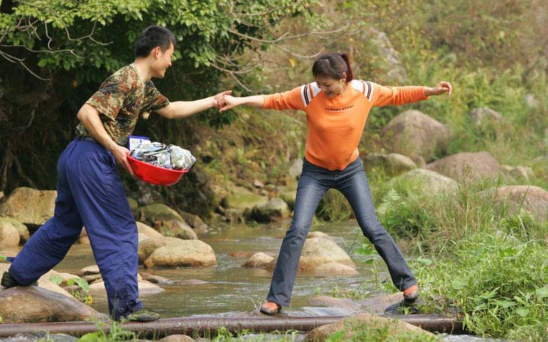 凌耀南作品：因为爱着你的爱