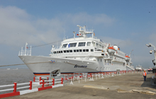 浙江舟山边检站服务邮轮&ldquo;不莱梅&rdquo;顺畅通关