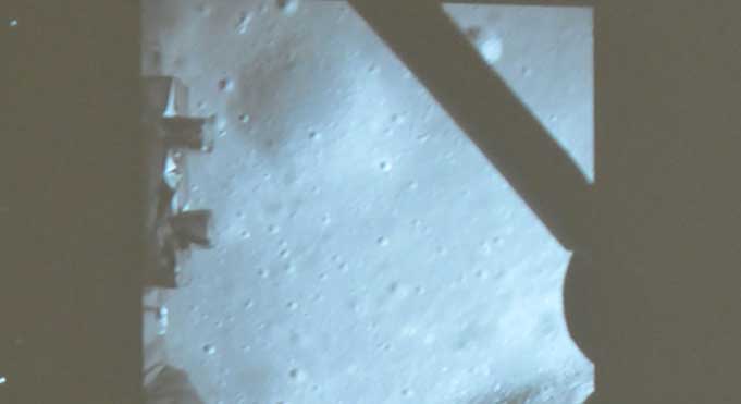 嫦娥三号探测器降落相机图像
