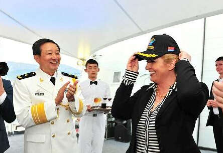 Croatian president visits Chinese Navy Frigate Linyi