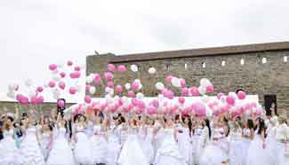 Runaway bride competition held in Narva, Estonia