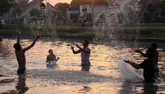 Heat wave hits Pakistan