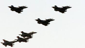 Egypt receives 3 Rafale fighter jets from France