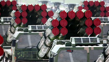 PLA artillery force boasts in 2009 Tian'anmen Square military parade