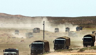 Firepower-2015 Qingtongxia E military drill kicks off in NW China's desert