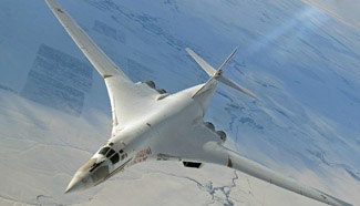 In pics: Russia heavy strategic bomber -- Tupolev Tu-160