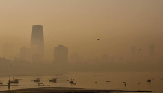 Heavy smog hits Mumbai, India
