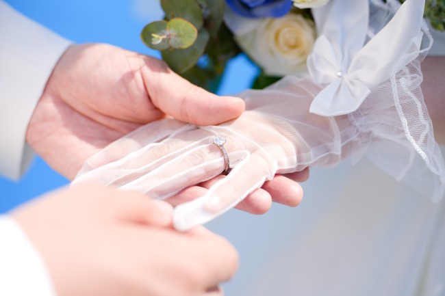 碧海为盟，战舰为誓——军港集体婚礼镌刻家国深情