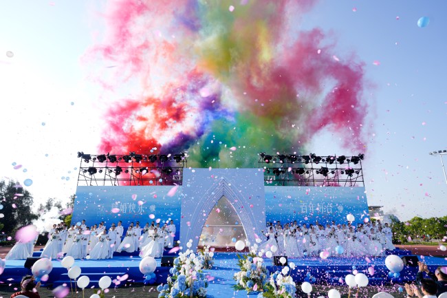 碧海为盟，战舰为誓——军港集体婚礼镌刻家国深情