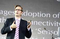 大会现场：嘉宾发言