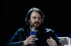 大会现场：嘉宾发言