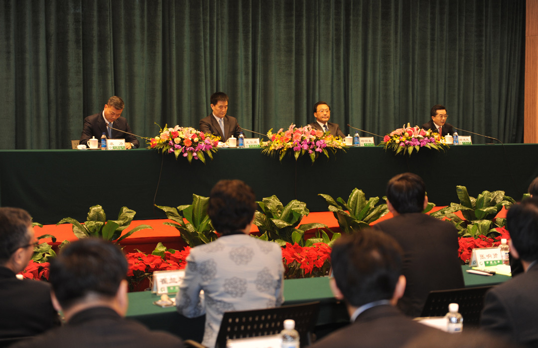2012年，中国人寿正式列入中央管理，开启崭新征程