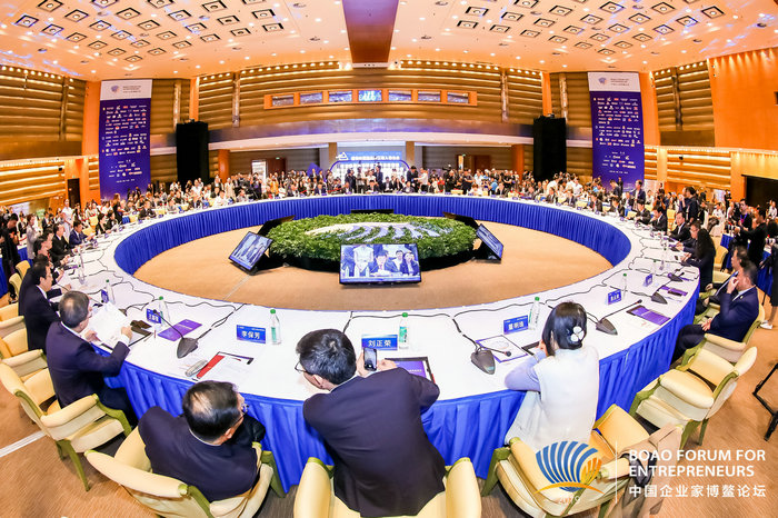 你好，新十年&mdash;&mdash;坚持&ldquo;以人为中心&rdquo;