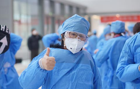 医护人员整装待发