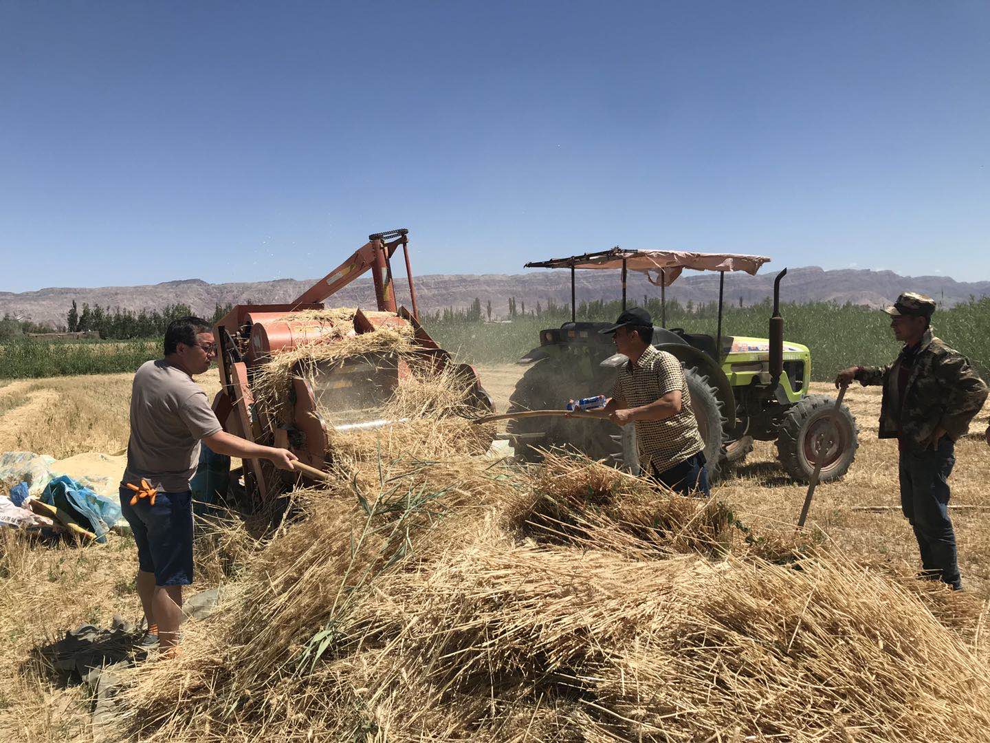 乌鲁木齐分行打好深度贫困歼灭战