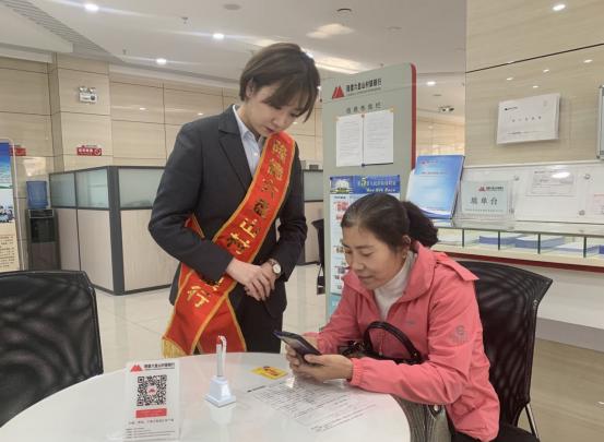 村镇银行背后的科技智囊