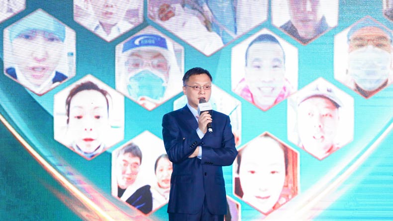 易凡：为守护人民的健康和更多家庭的团圆而努力