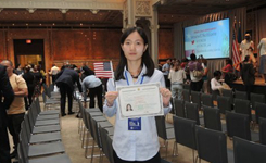 美国庆节宣誓入籍 纽约福州女子追逐创业梦