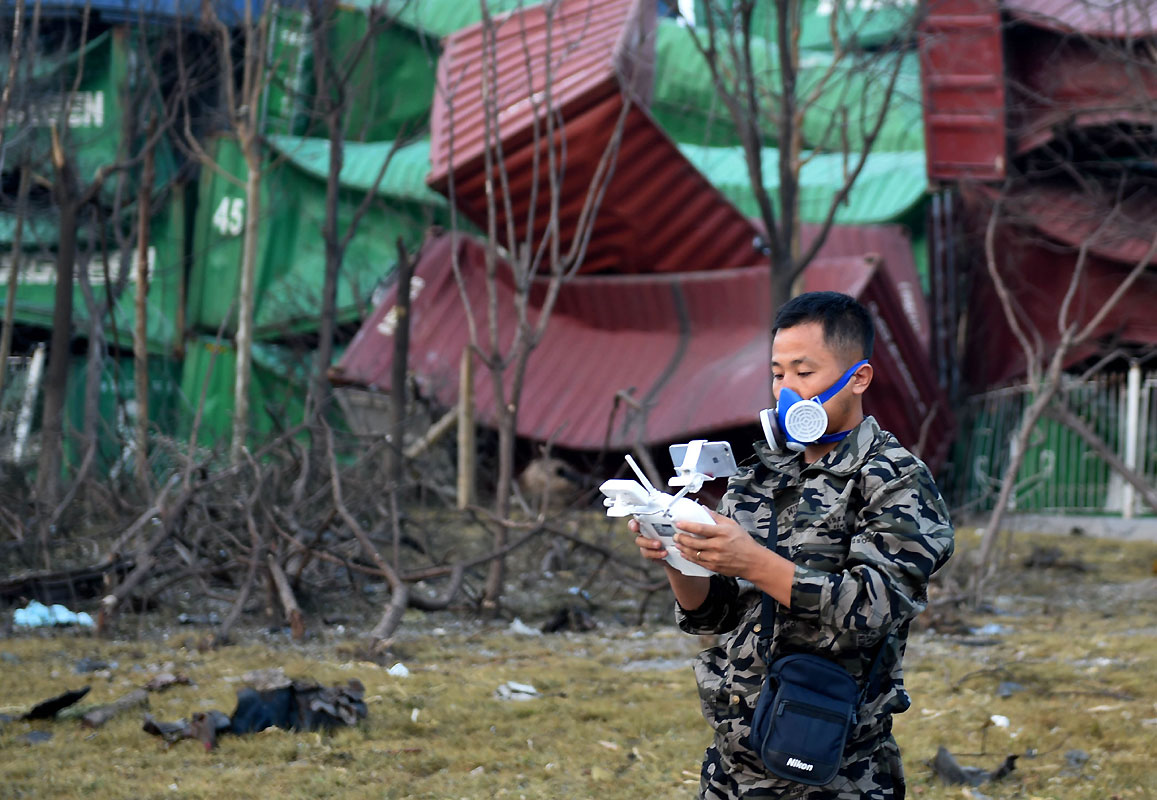 新华社天津分社岳月伟 :有限度地突破危险事故现场