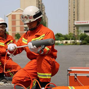 &ldquo;托子救火&rdquo;田彬