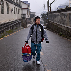 &ldquo;3岁的等待和33岁的归途&rdquo;石欣