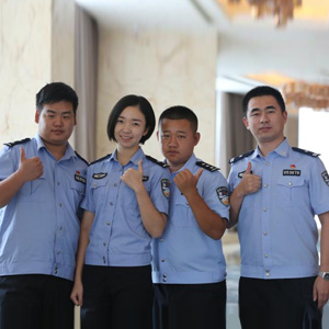 &ldquo;让社区治安充满欢笑的民警&rdquo;李建国