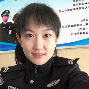 &ldquo;法警妈妈&rdquo;郝利娜