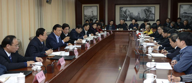 刘云山到北京市调研并主持召开座谈会