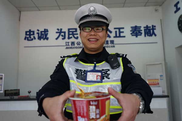 &ldquo;高速路上的泡面小哥&rdquo;朱钢