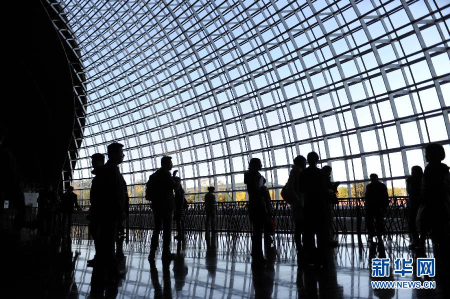 (十八大)（1）十八大新聞中心組織中外媒體在北京參觀採訪