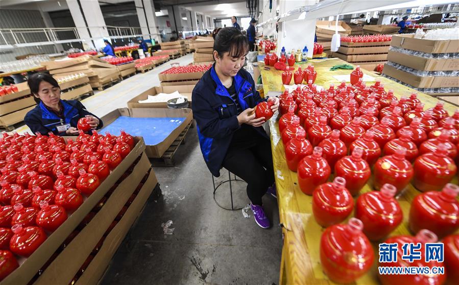 （经济）（2）河北阜城：玻璃包装制品远销海外