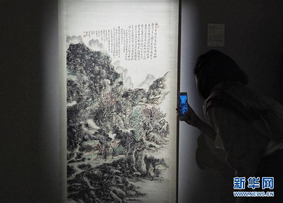 （XHDW）（2）香港苏富比春拍将呈现280幅中国书画名家作品