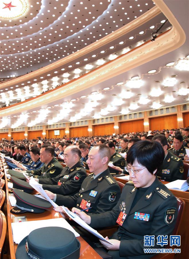 （兩會·人大開幕·XHDW）（13）十三屆全國人大一次會議在京開幕
