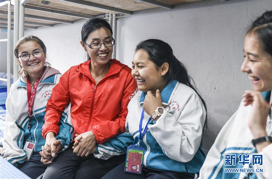 （新华全媒头条&middot;图文互动）（5）大漠小城的别样青春&mdash;&mdash;记内地青年学子扎根新疆且末教书育人