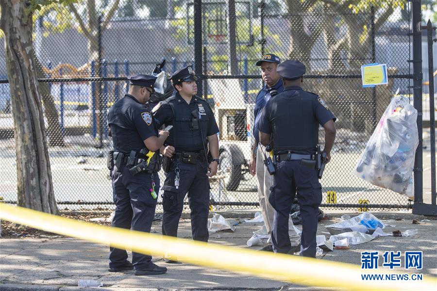 （國際）（5）紐約布魯克林發生槍擊事件 致1死11傷