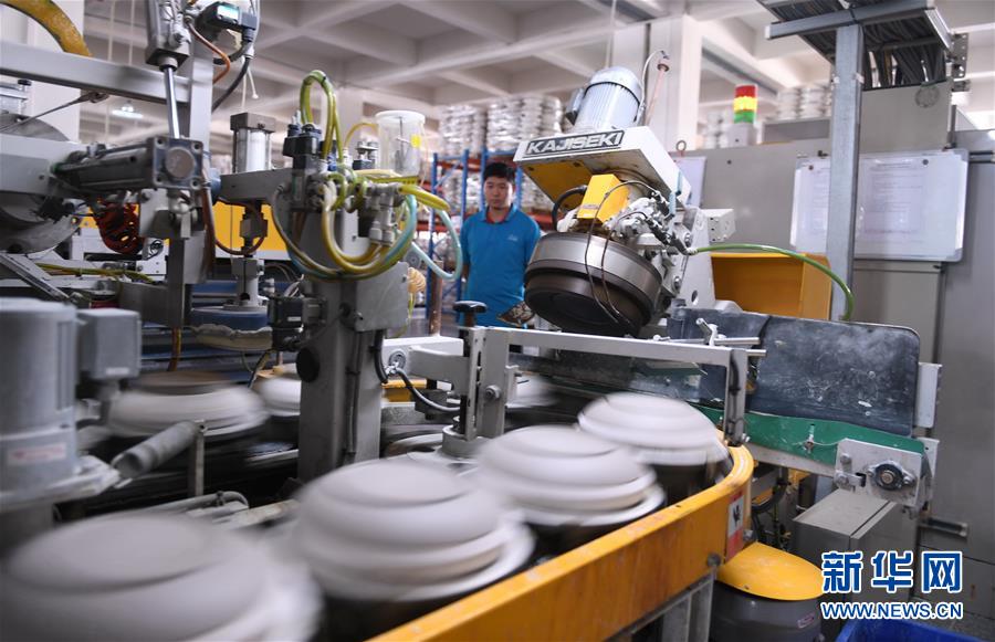 （经济）（3）福建德化：自动化生产助力企业转型升级
