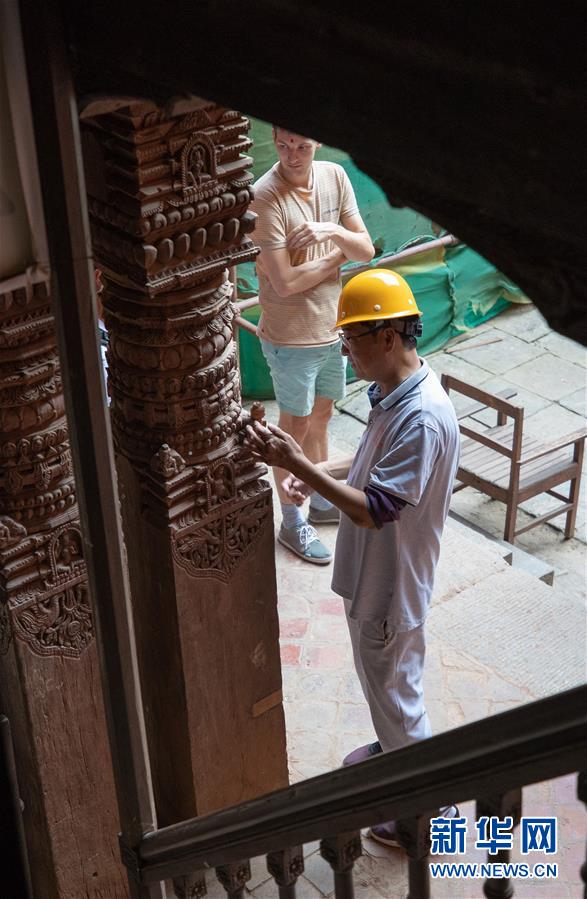 （习近平出访配合稿·图文互动）（8）通讯：尼泊尔工艺家和中国文物修复师的历史之约