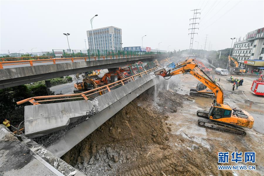 （新华视点&middot;图文互动）（1）追问无锡高架桥侧翻事故