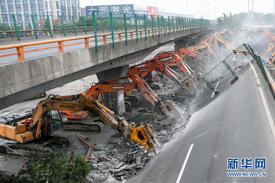 （新华视点&middot;图文互动）（2）追问无锡高架桥侧翻事故