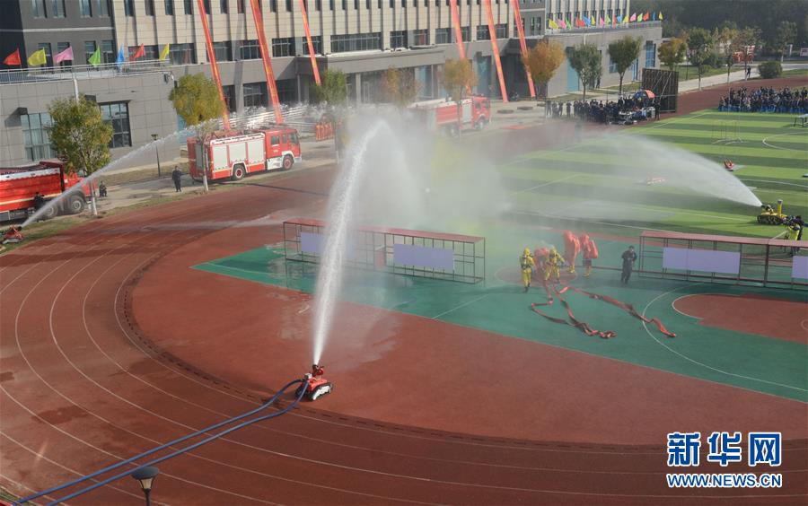 （社会）（4）河北衡水：消防宣传月 技能大练兵