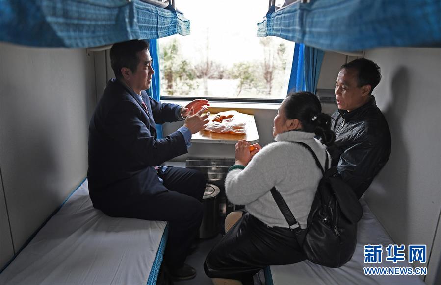 （新春走基层）（12）“暖途”——盲人夫妻归乡路