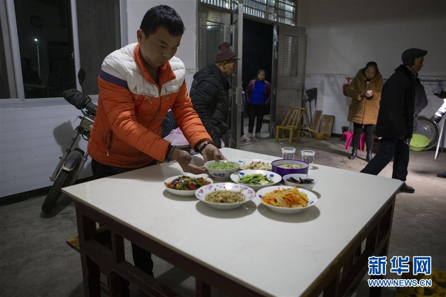 （新春走基层）（20）“暖途”——盲人夫妻归乡路