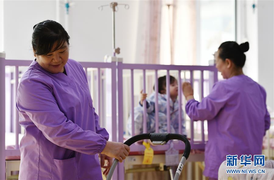 （新春走基层）（4）天津：走进残疾儿童康复中心