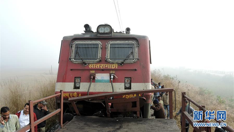 （国际）（2）印度奥迪沙邦列车相撞造成至少40人受伤