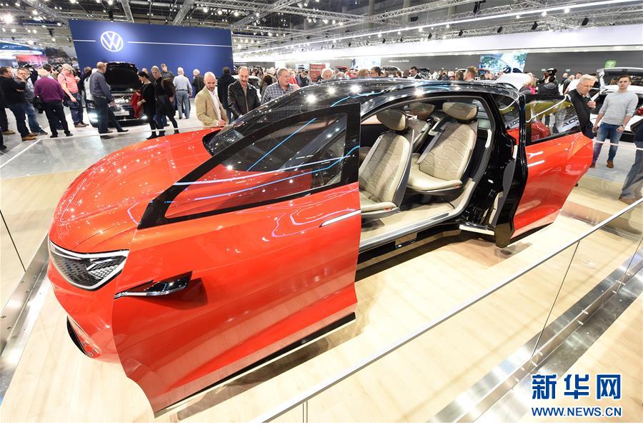 （国际）（2）维也纳车展开幕 中国电动汽车亮相